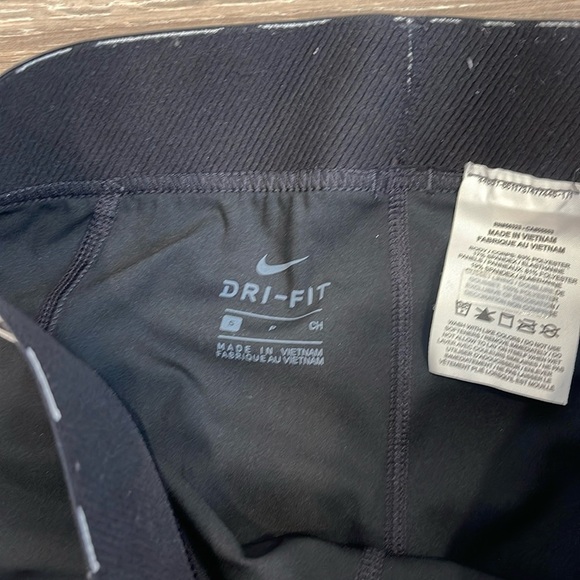 Nike Pro leggings size small - Picture 3 of 3